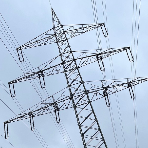 Elektrizitätsversorgung - Strommasten.jpg